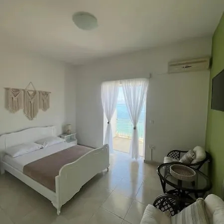 Andrew Seaside Apartment *